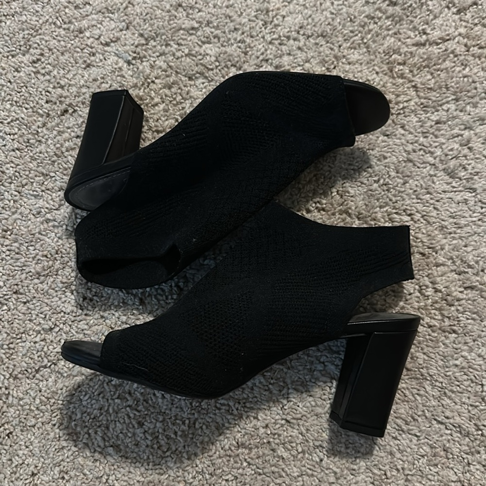 Heels - Picture 2 of 3